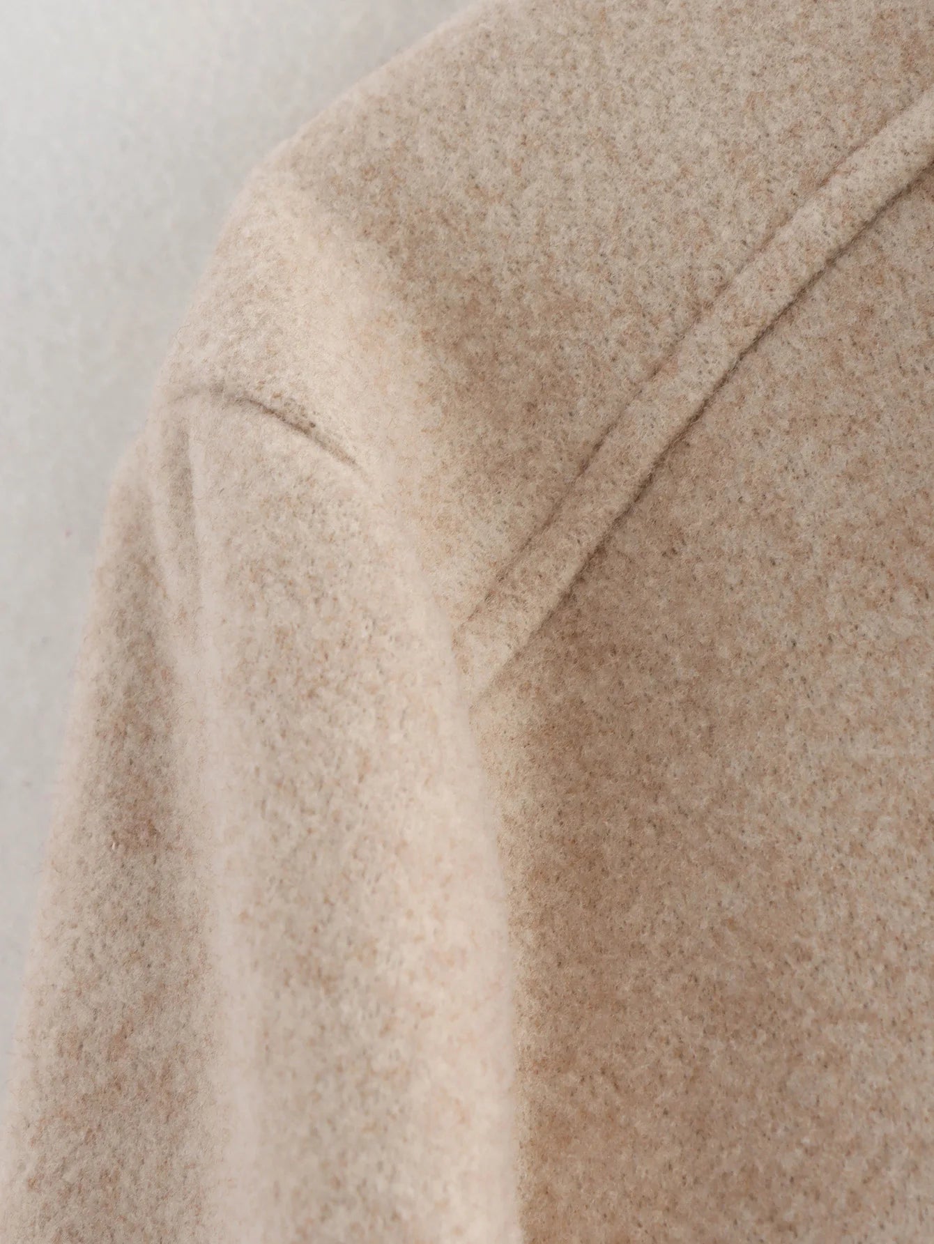 Jaqueta Feminina Elegance Zíper e Bolsos