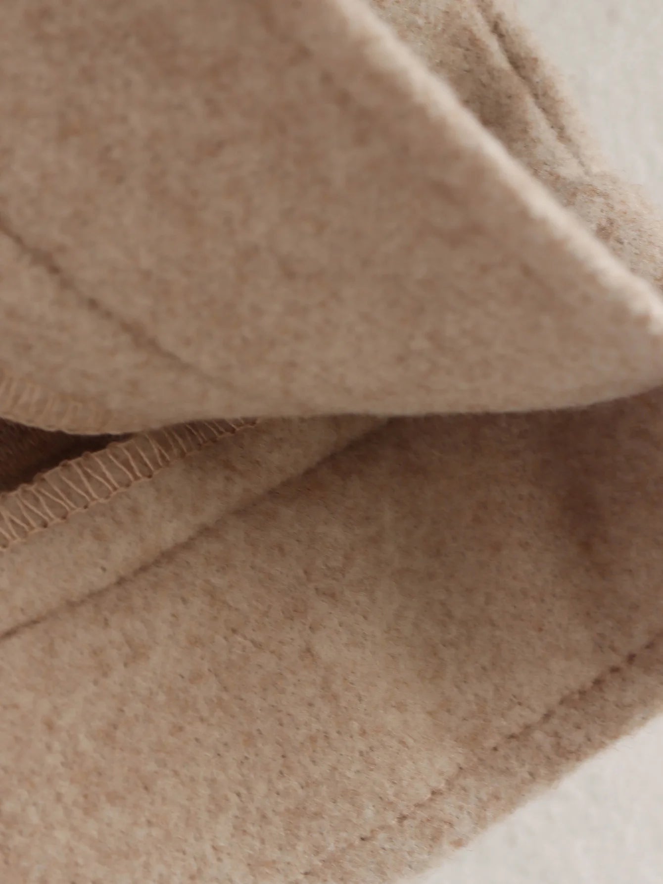 Jaqueta Feminina Elegance Zíper e Bolsos